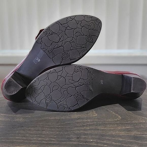 Vtg wine leather cone heel bow pumps - Picture 6 of 11